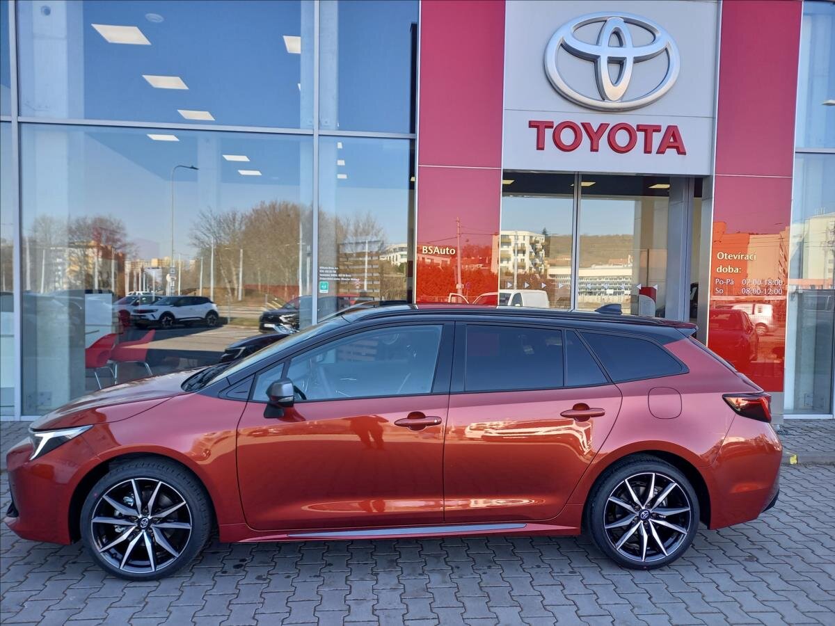 Toyota Corolla Kombi 2,0 l 112 kw