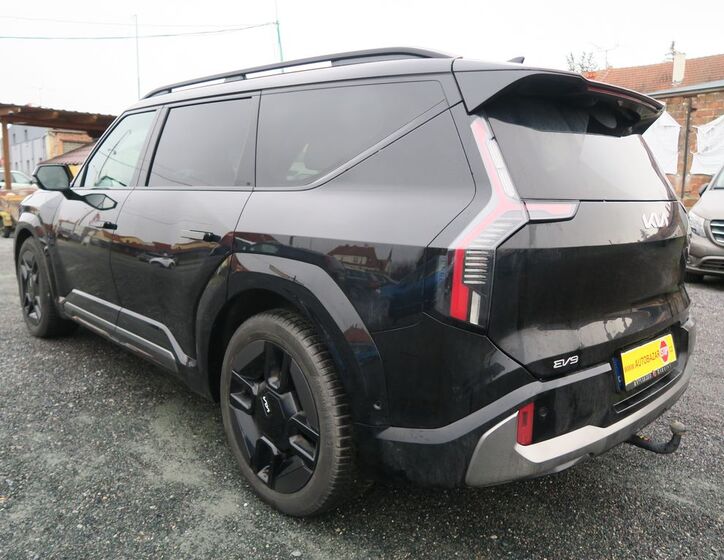 KIA EV9 4
