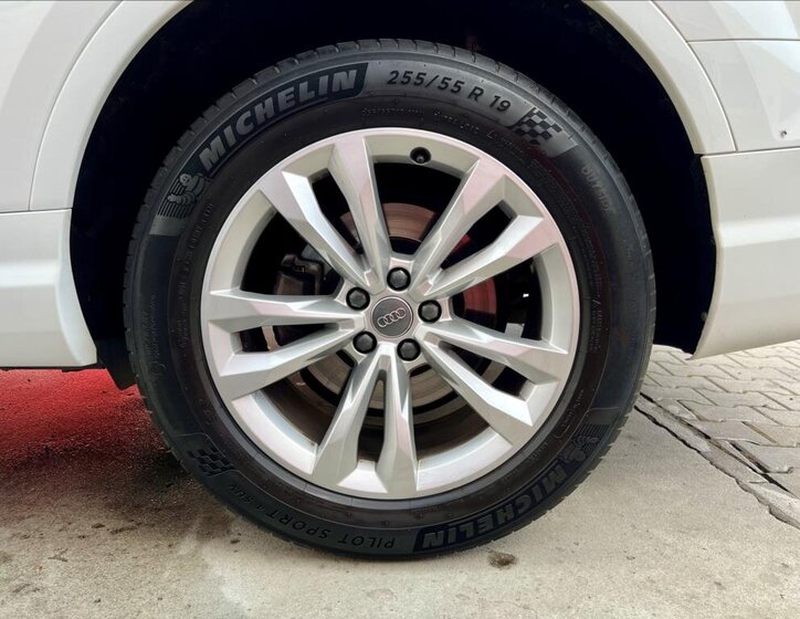 Audi Q7 SUV 3,0 l 200 kw