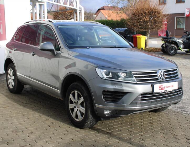 Volkswagen Touareg 2