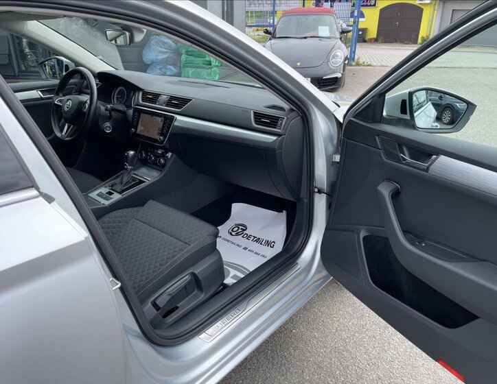 Škoda Superb Kombi 2,0 l 110 kw