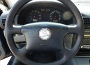 Volkswagen Passat Kombi 1,6 l 74 kw