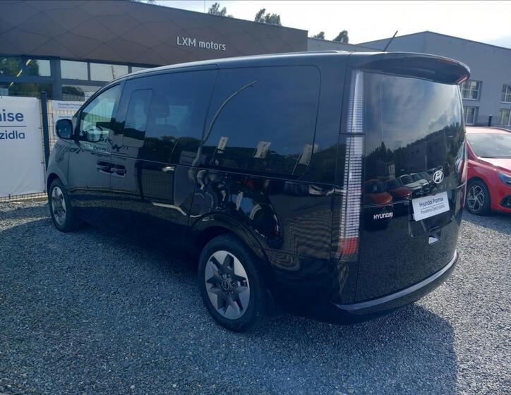 Hyundai Staria 6