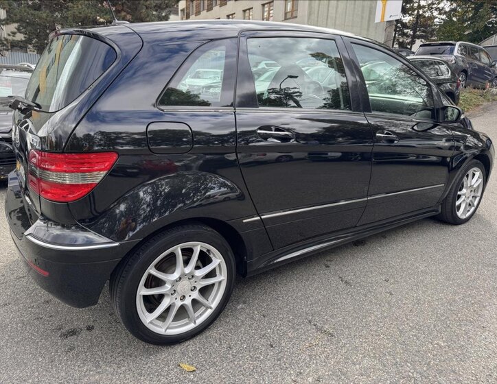 Mercedes-Benz Třídy B Hatchback 2,0 l 103 kw