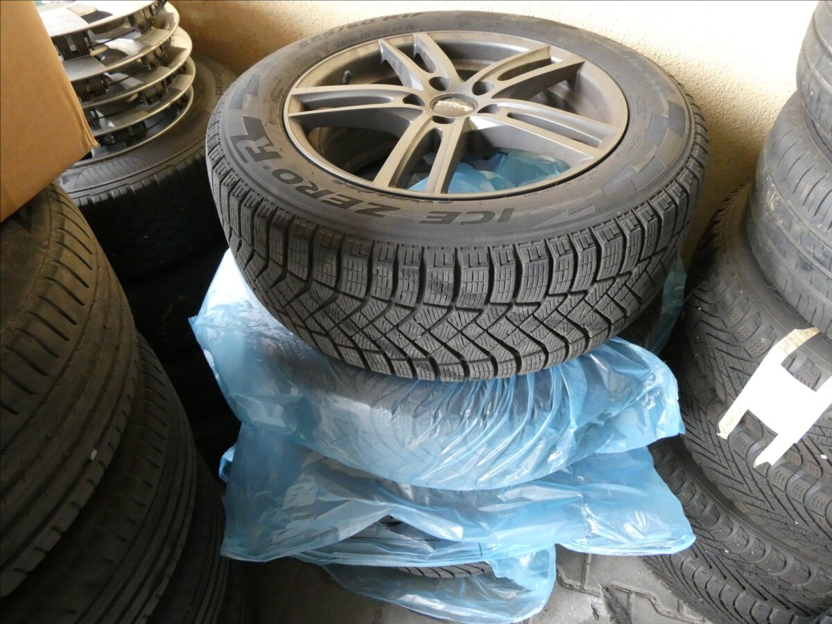 Volkswagen Tiguan SUV / Terénní 2,0 l 140 kw