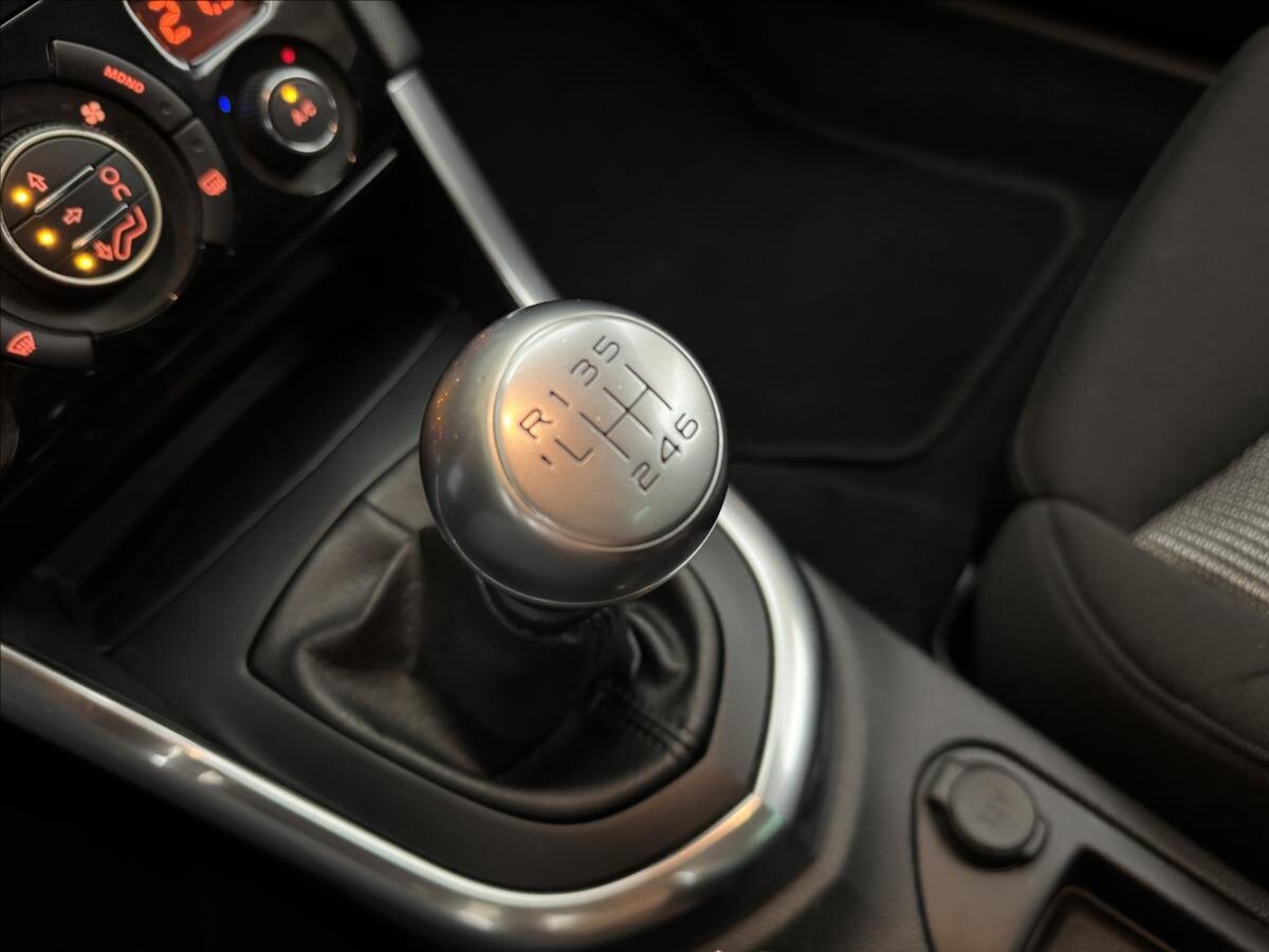 Peugeot 308 Kabriolet 1,6 l 82 kw