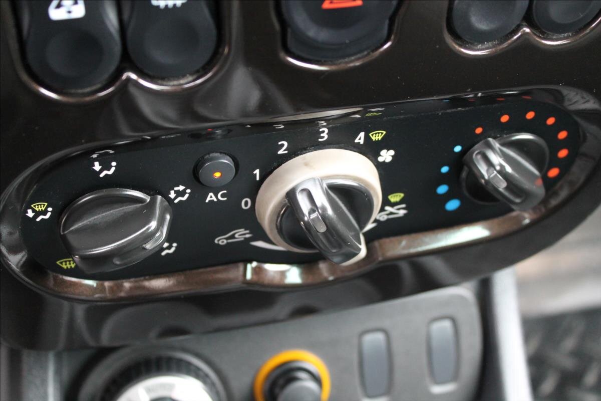 Dacia Duster SUV / Terénní 1,6 l 77 kw