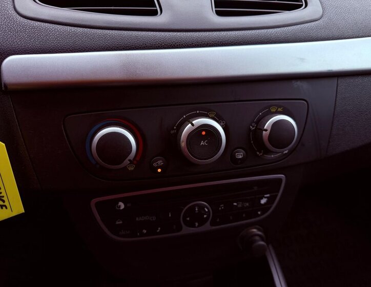 Renault Fluence Sedan / Limuzína 1,6 l 81 kw