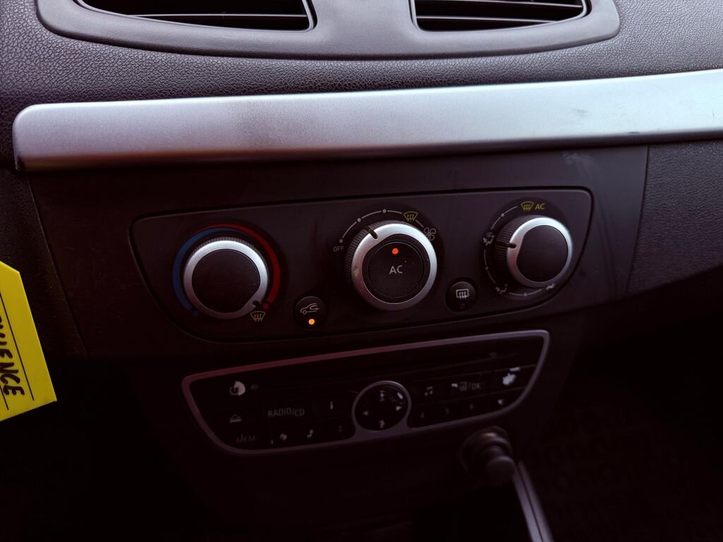 Renault Fluence Sedan / Limuzína 1,6 l 81 kw