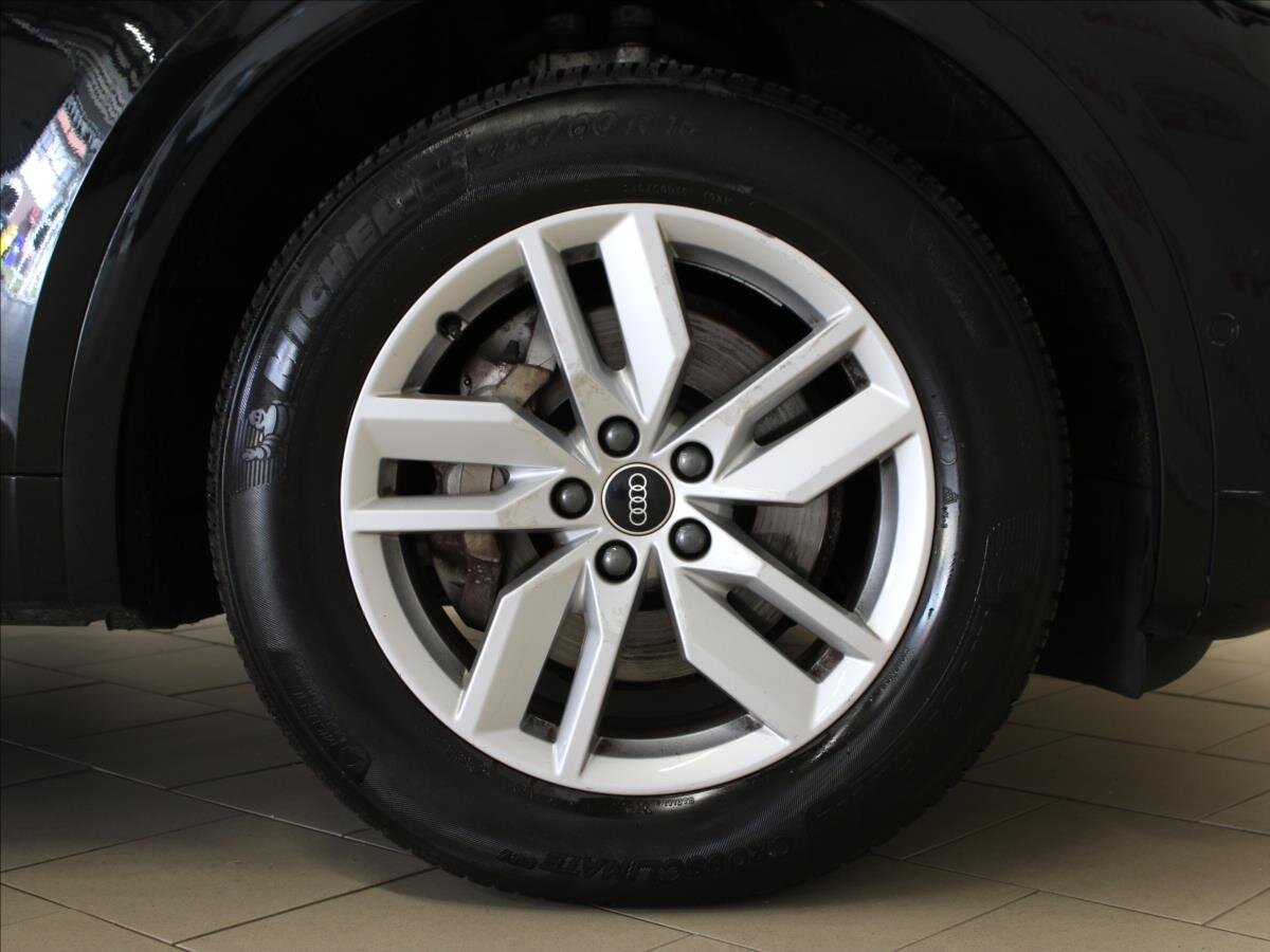Audi Q5 SUV / Terénní 2,0 l 120 kw