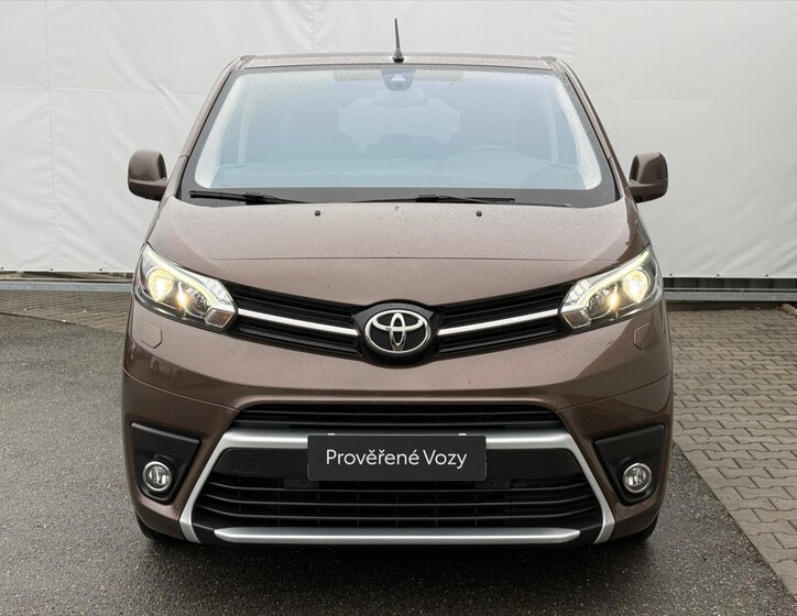 Toyota ProAce VAN-Minibus 2,0 l 130 kw