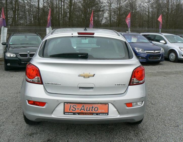 Chevrolet Cruze 6