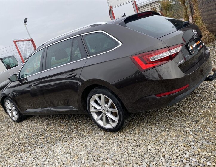 Škoda Superb Kombi 2,0 l 140 kw