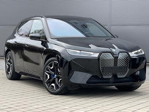BMW iX