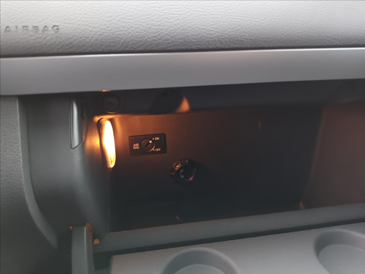 Volkswagen Touran MPV 1,4 l 103 kw