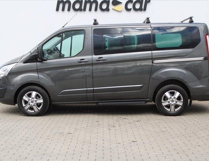 Ford Tourneo Custom 4