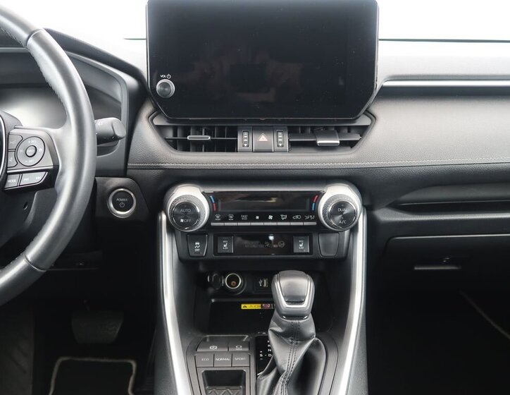 Toyota RAV4 SUV / Terénní 2,5 l 131 kw