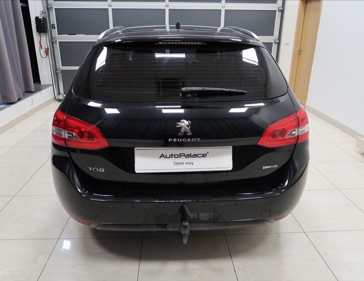 Peugeot 308 5