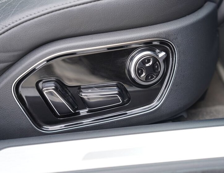 Audi A8 Sedan / Limuzína 3,0 l 213 kw