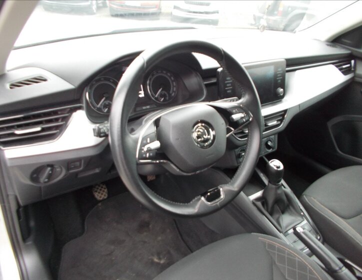 Škoda Kamiq Hatchback 1,5 l 110 kw