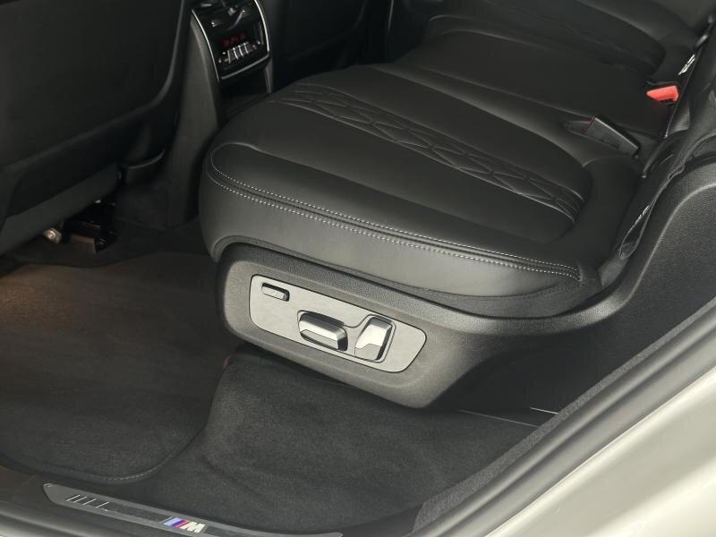 BMW X7 SUV 3,0 l 259 kw