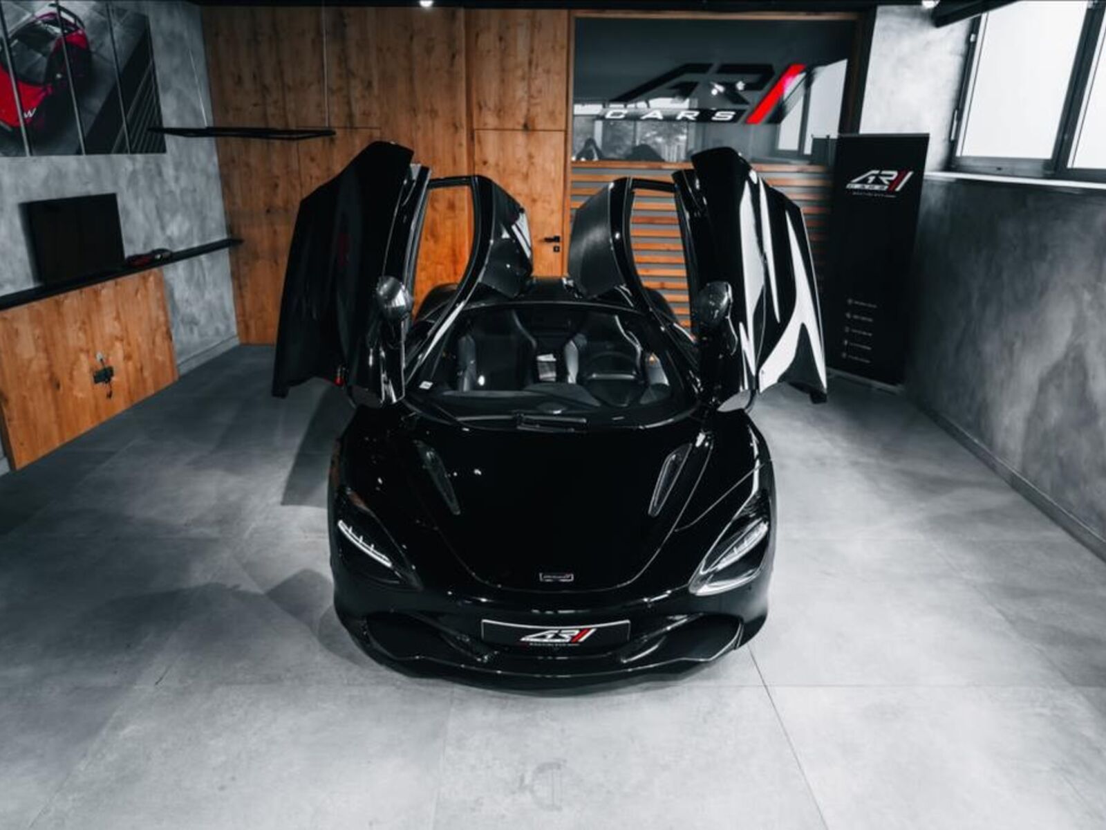 McLaren 720S 30