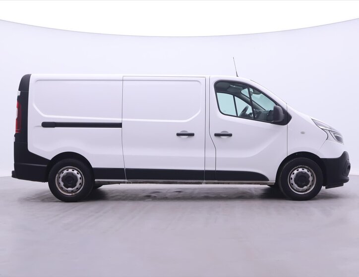 Renault Trafic 8