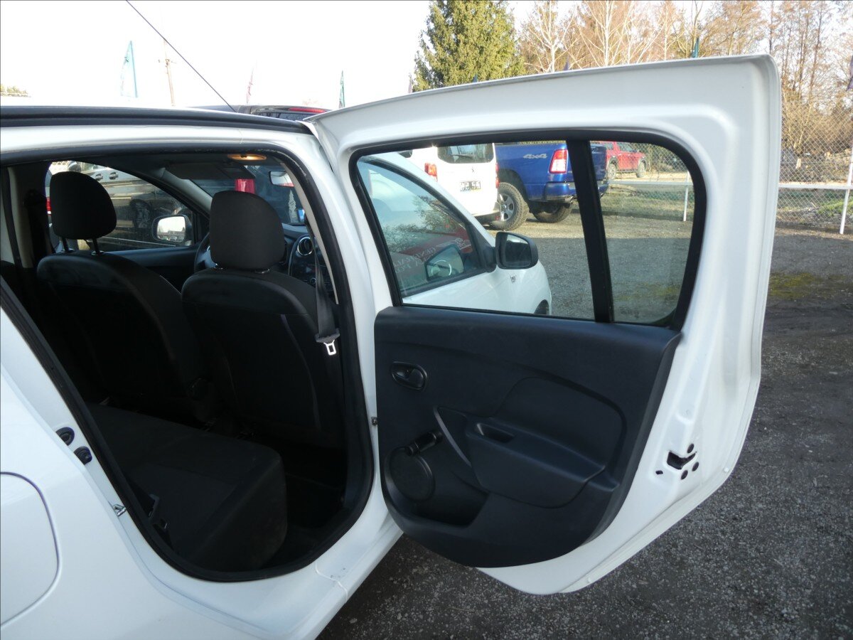Dacia Sandero Hatchback 1,1 l 55 kw