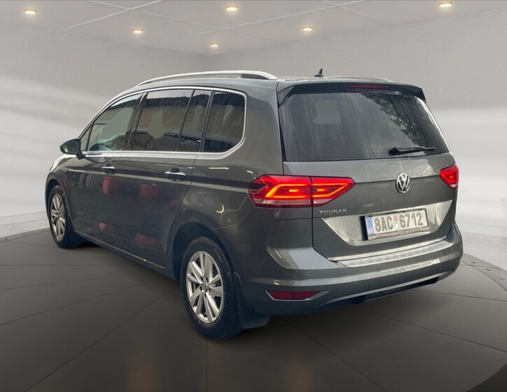 Volkswagen Touran 4