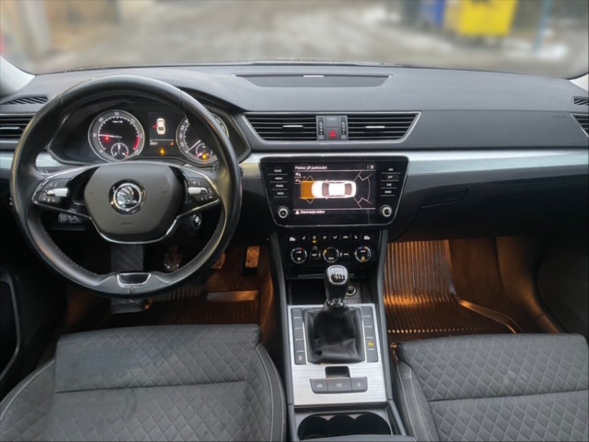 Škoda Superb Liftback 2,0 l 110 kw