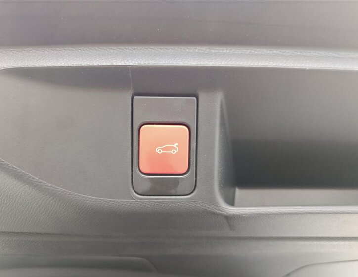 DS Automobiles DS4 Hatchback 1,6 l 133 kw