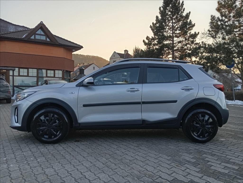 KIA Stonic SUV 1,2 l 62 kw