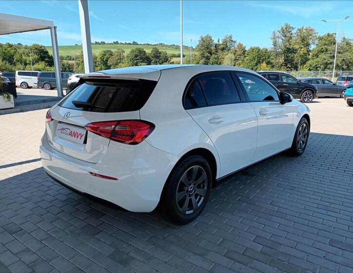 Mercedes-Benz Třídy A Hatchback 1,3 l 80 kw