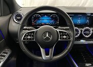 Mercedes-Benz GLA SUV 1,3 l 120 kw