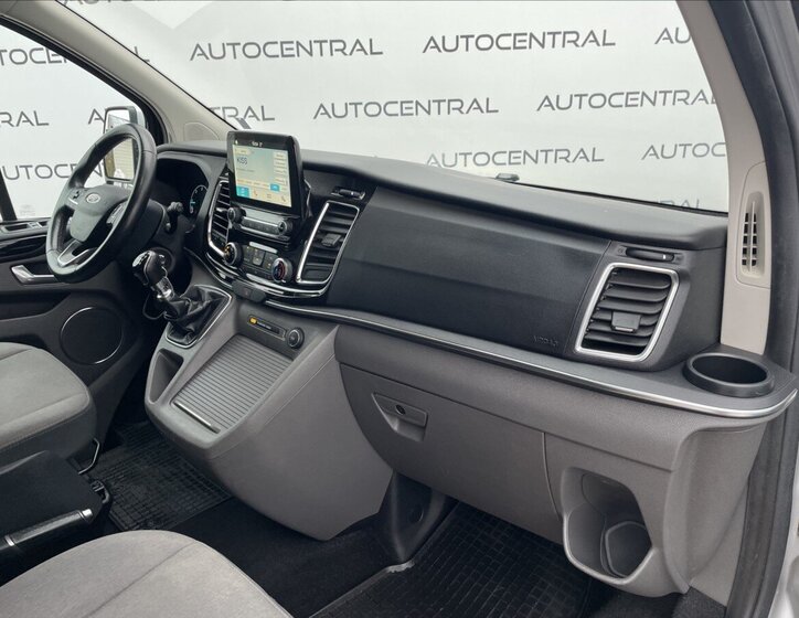 Ford Tourneo Custom MPV 2,0 l 96 kw