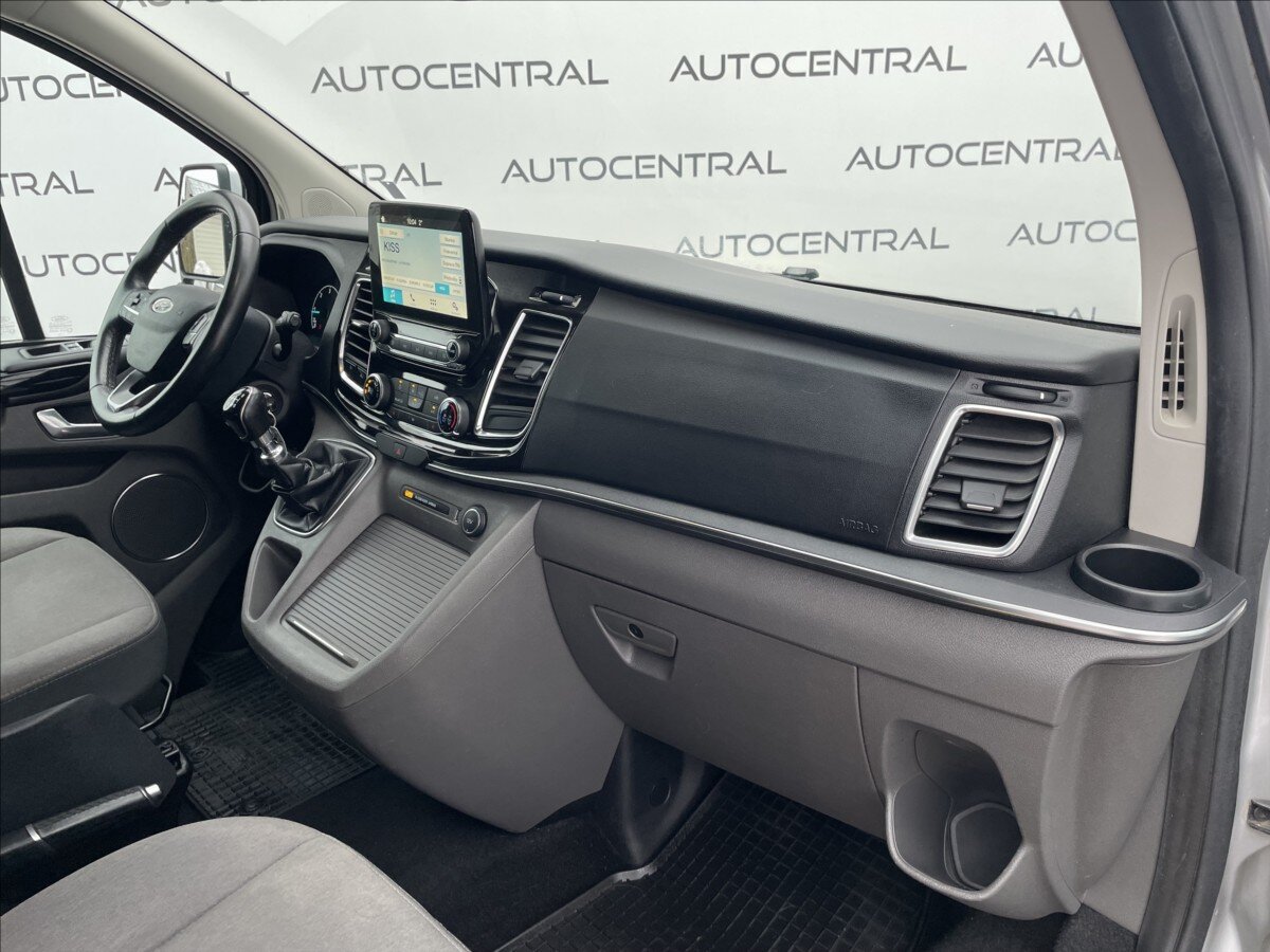Ford Tourneo Custom MPV 2,0 l 96 kw