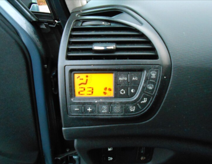 Citroën C4 Picasso 24