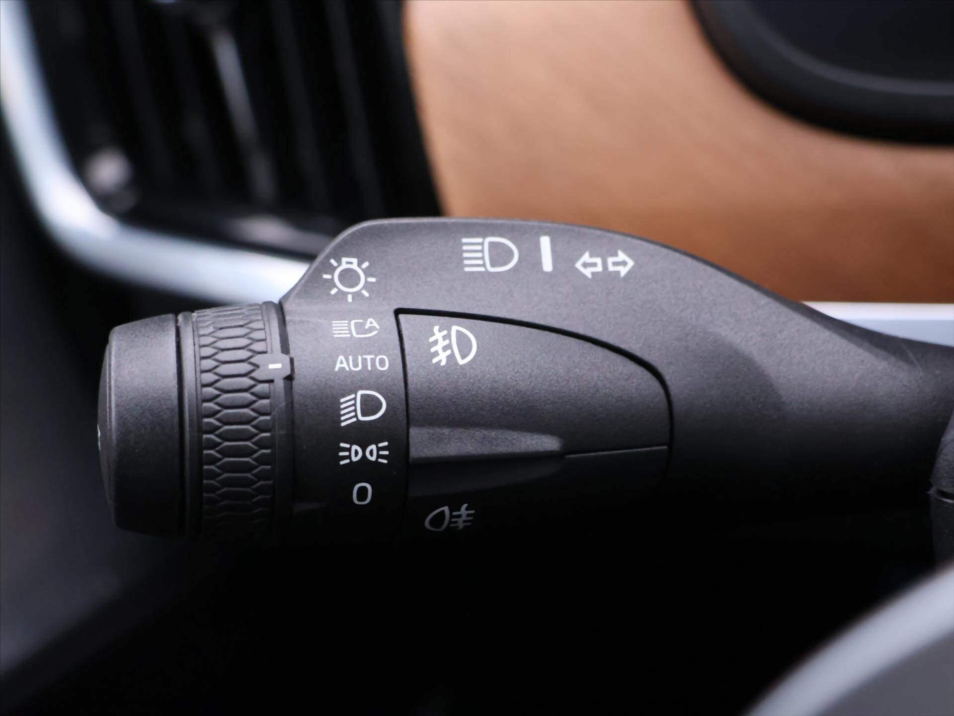 Volvo V90 Kombi 2,0 l 173 kw