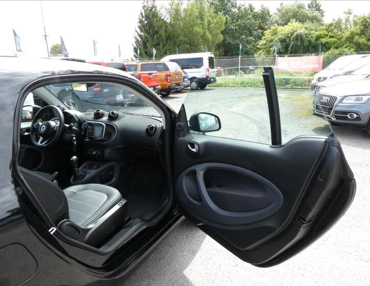 Smart Fortwo Hatchback 898,0 66 kw