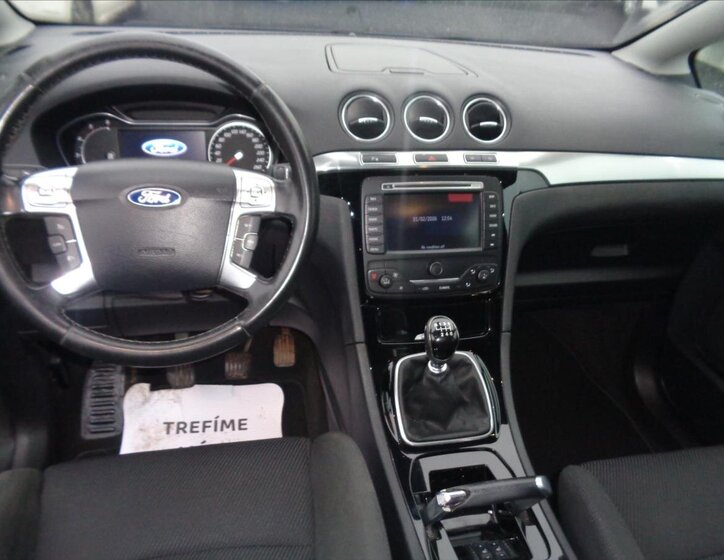 Ford S-MAX 13