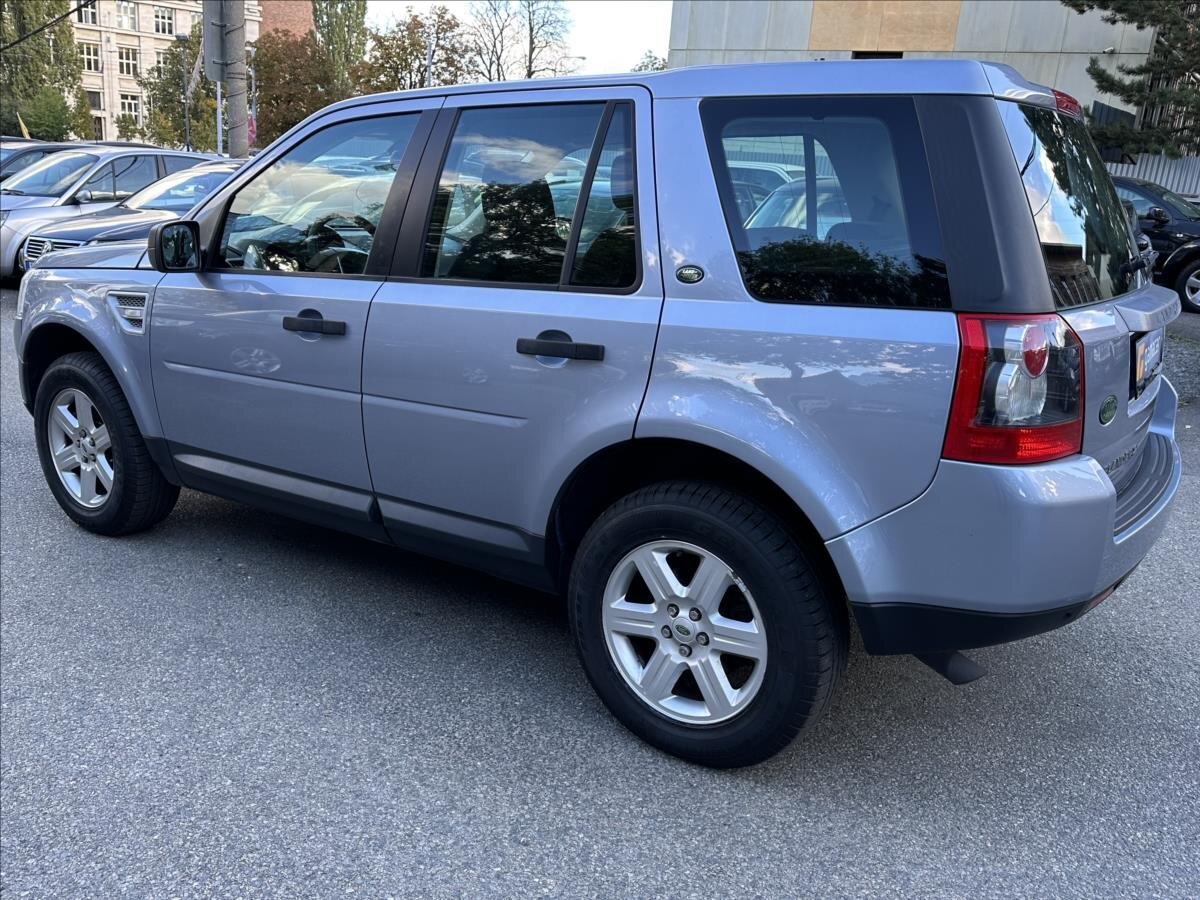 Land Rover Freelander SUV 2,2 l 112 kw
