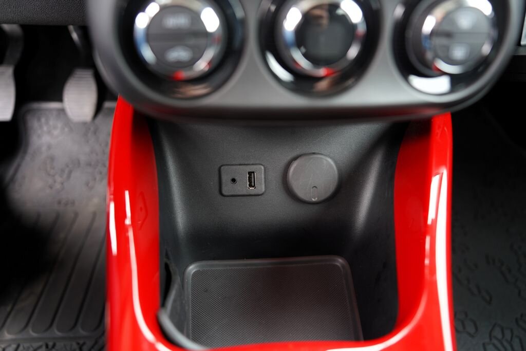 Opel Adam Hatchback 1,4 l 64 kw