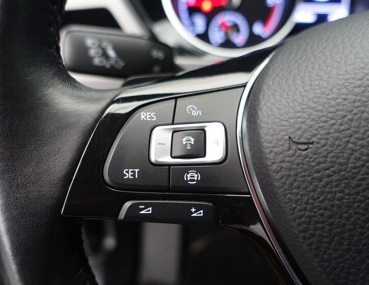 Volkswagen Touran 19