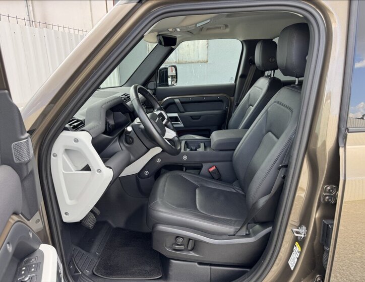 Land Rover Defender SUV / Terénní 3,0 l 221 kw