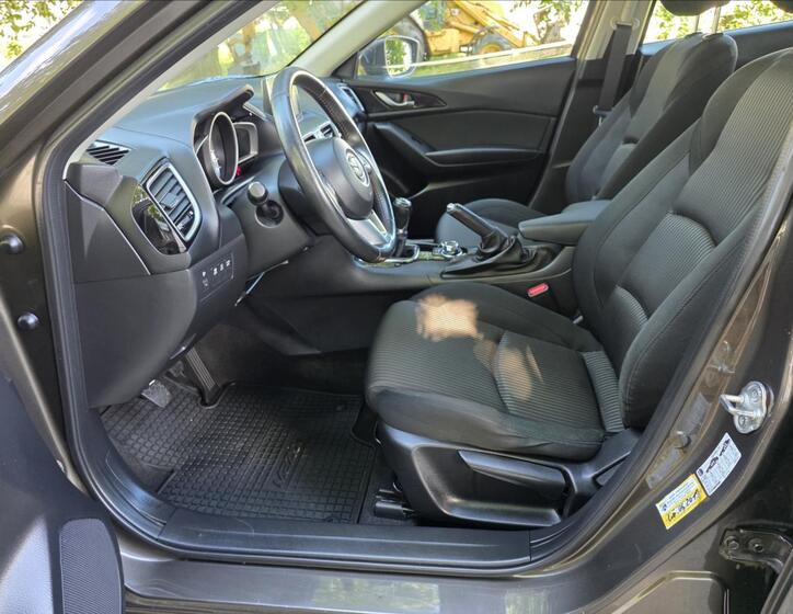 Mazda 3 9