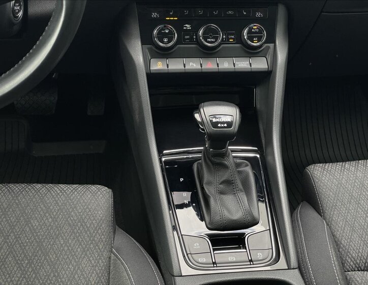 Škoda Karoq SUV / Terénní 2,0 l 110 kw