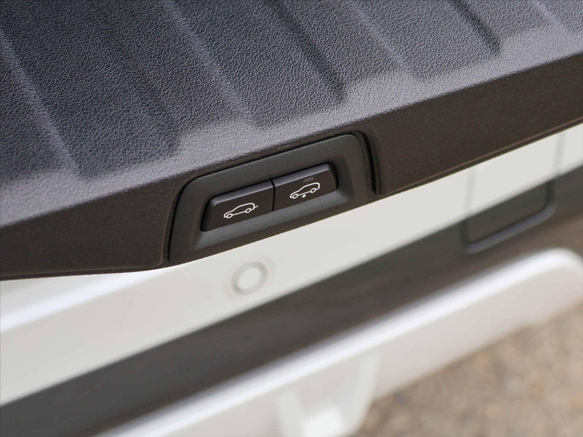 BMW X5 SUV / Terénní 3,0 l 259 kw