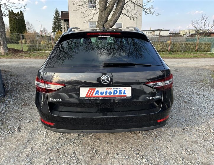 Škoda Superb Kombi 2,0 l 140 kw