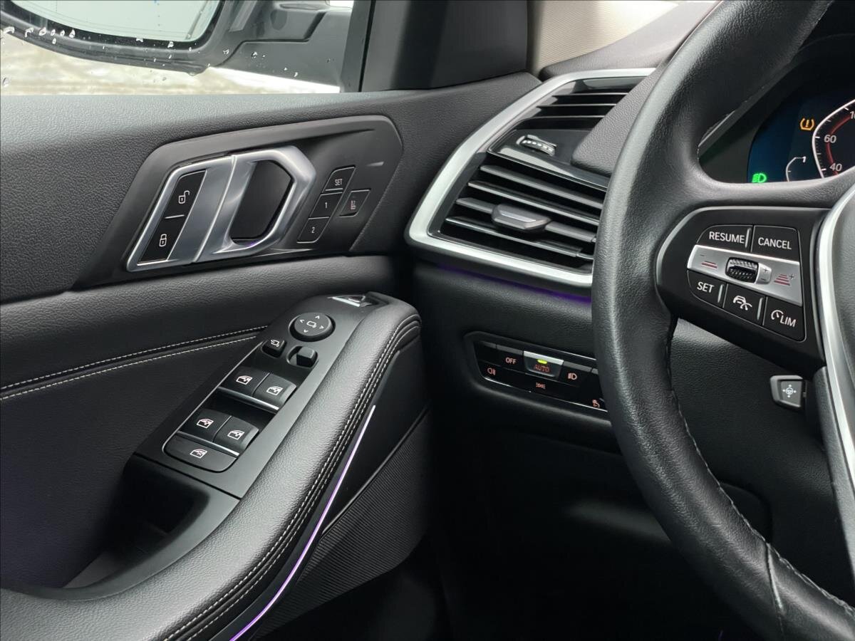 BMW X5 SUV 3,0 l 245 kw