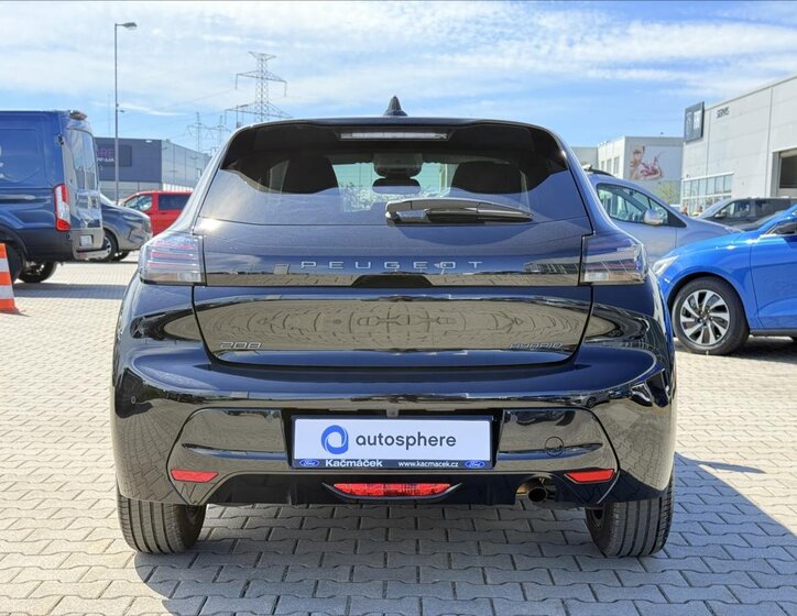 Peugeot 208 Hatchback 1,2 l 74 kw